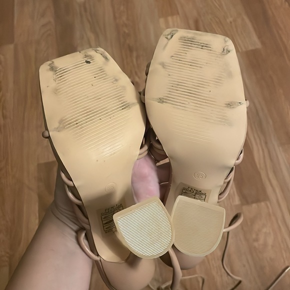 Nude strappy heels - Picture 6 of 7